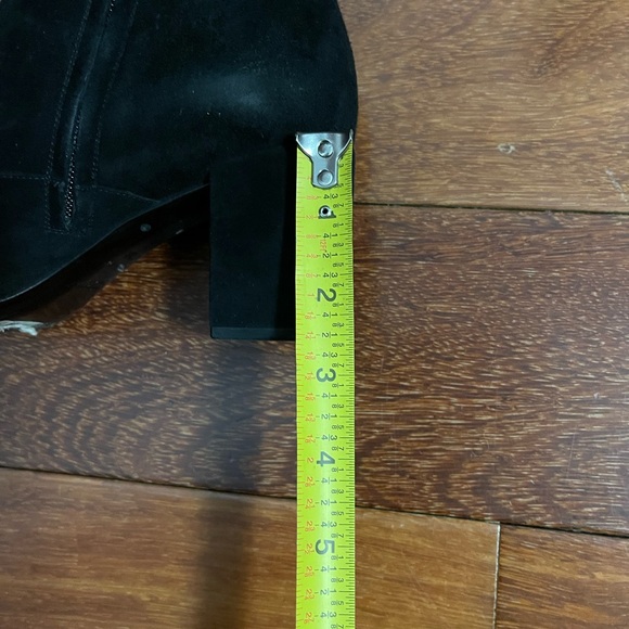 Yves Saint Laurent women suede boots - Picture 12 of 12